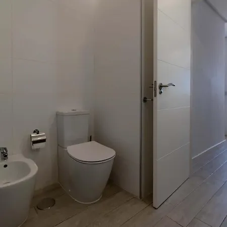 Ocean Garden 1 - Two Bed With Sea View *